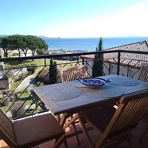 Appartement De La Couleur Aux Marquises, La Londe-les-Maures
